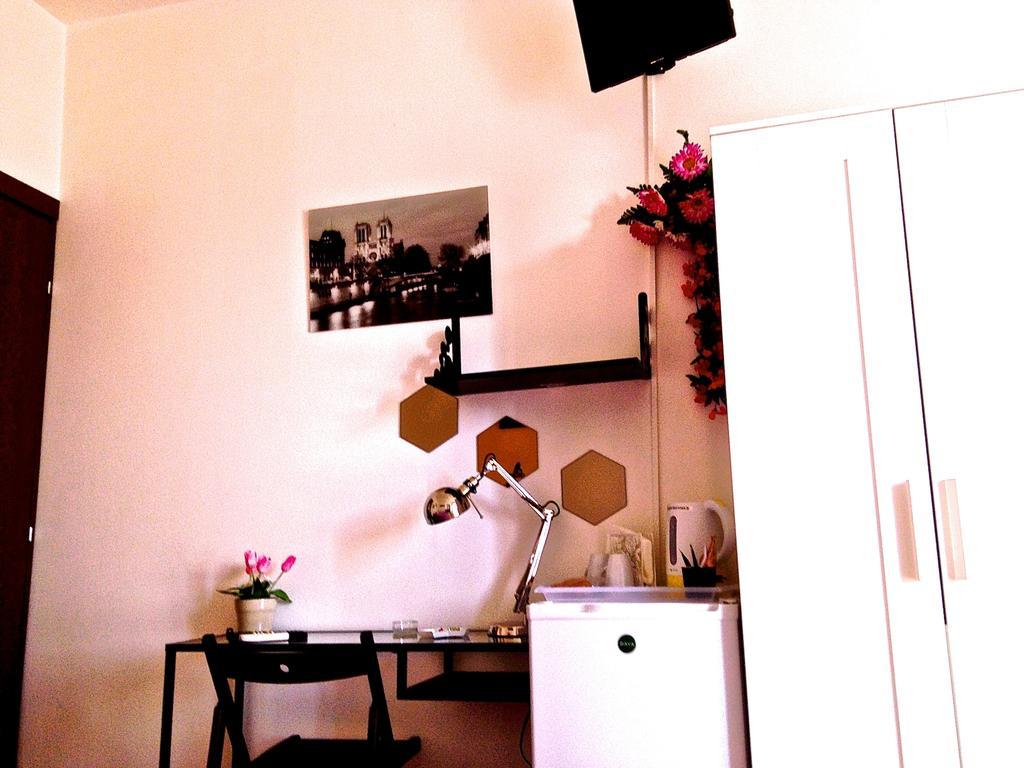 Top Suit Centro - Guest House Brugherio Bagian luar foto